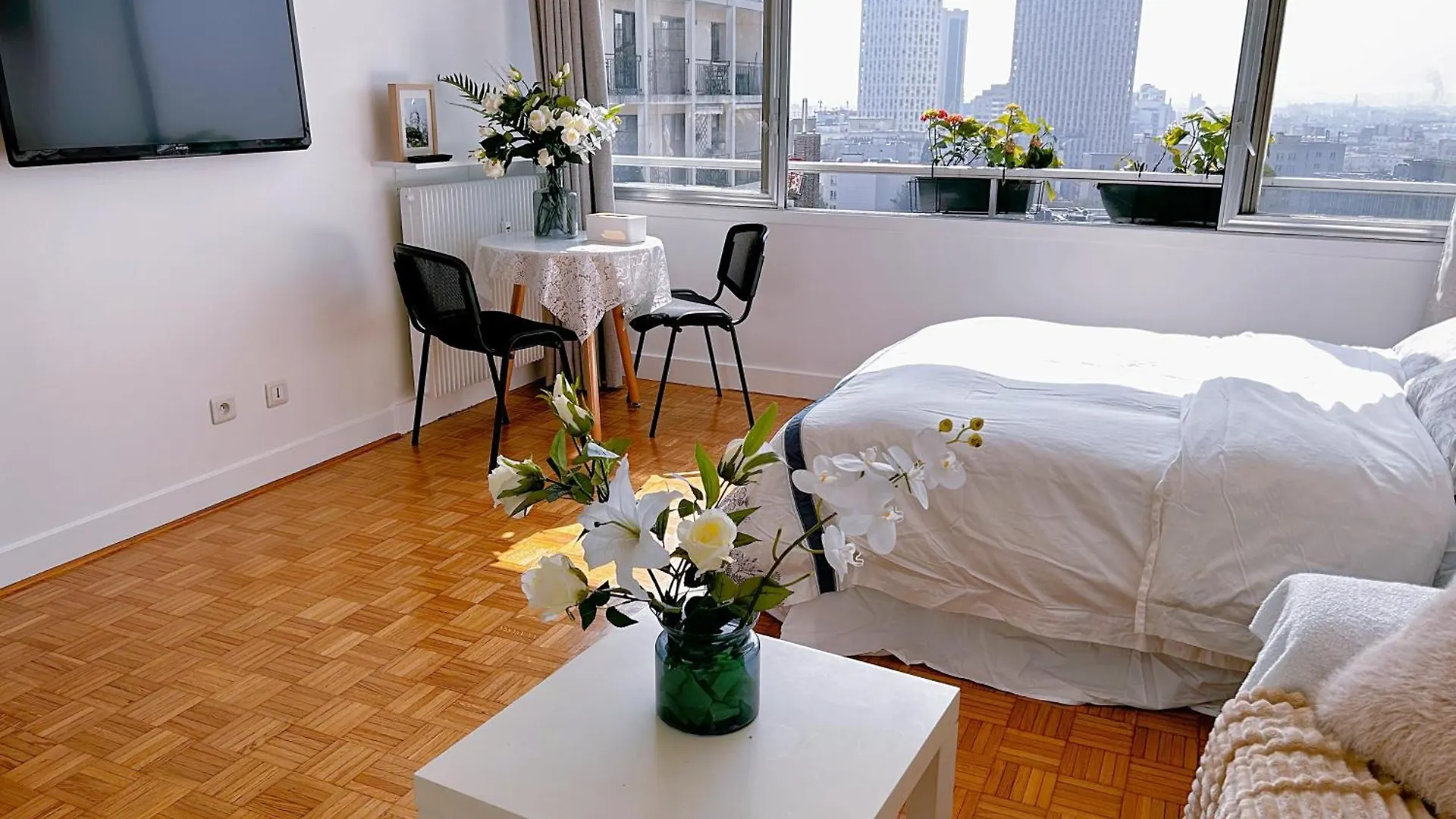 Large Charming Studio In Paris 0*,