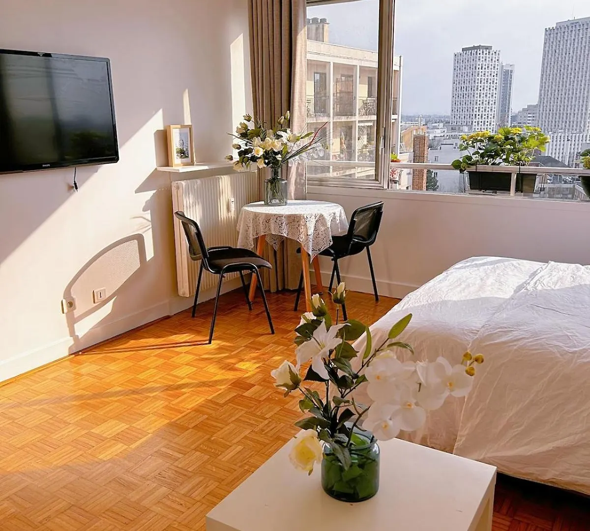 Large Charming Studio In Paris 0*,