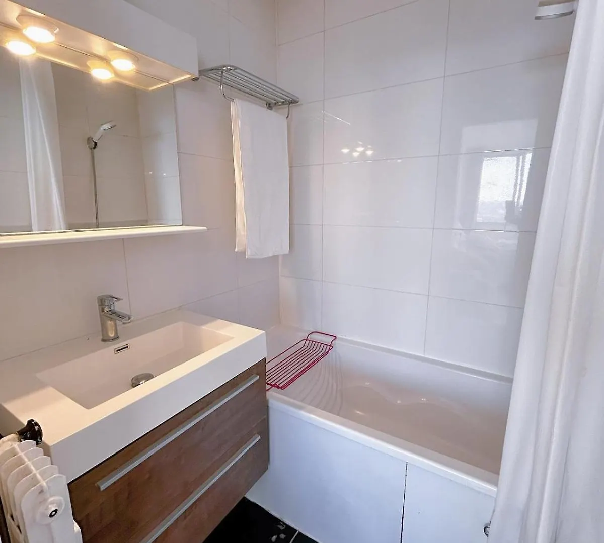 Large Charming Studio In 파리
